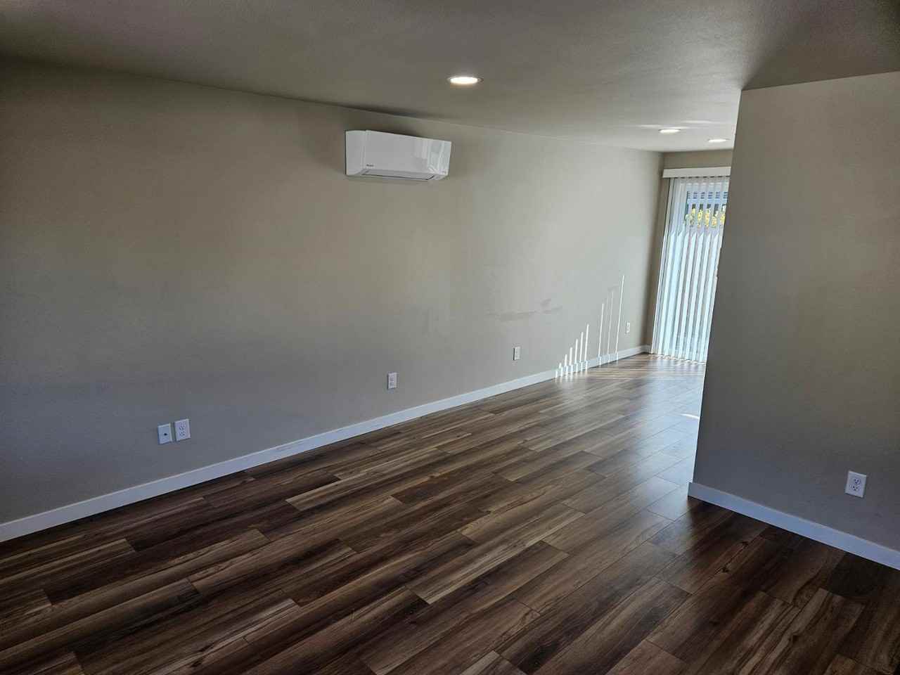 2219 Simpson Ave #B - Photo 4 of 10