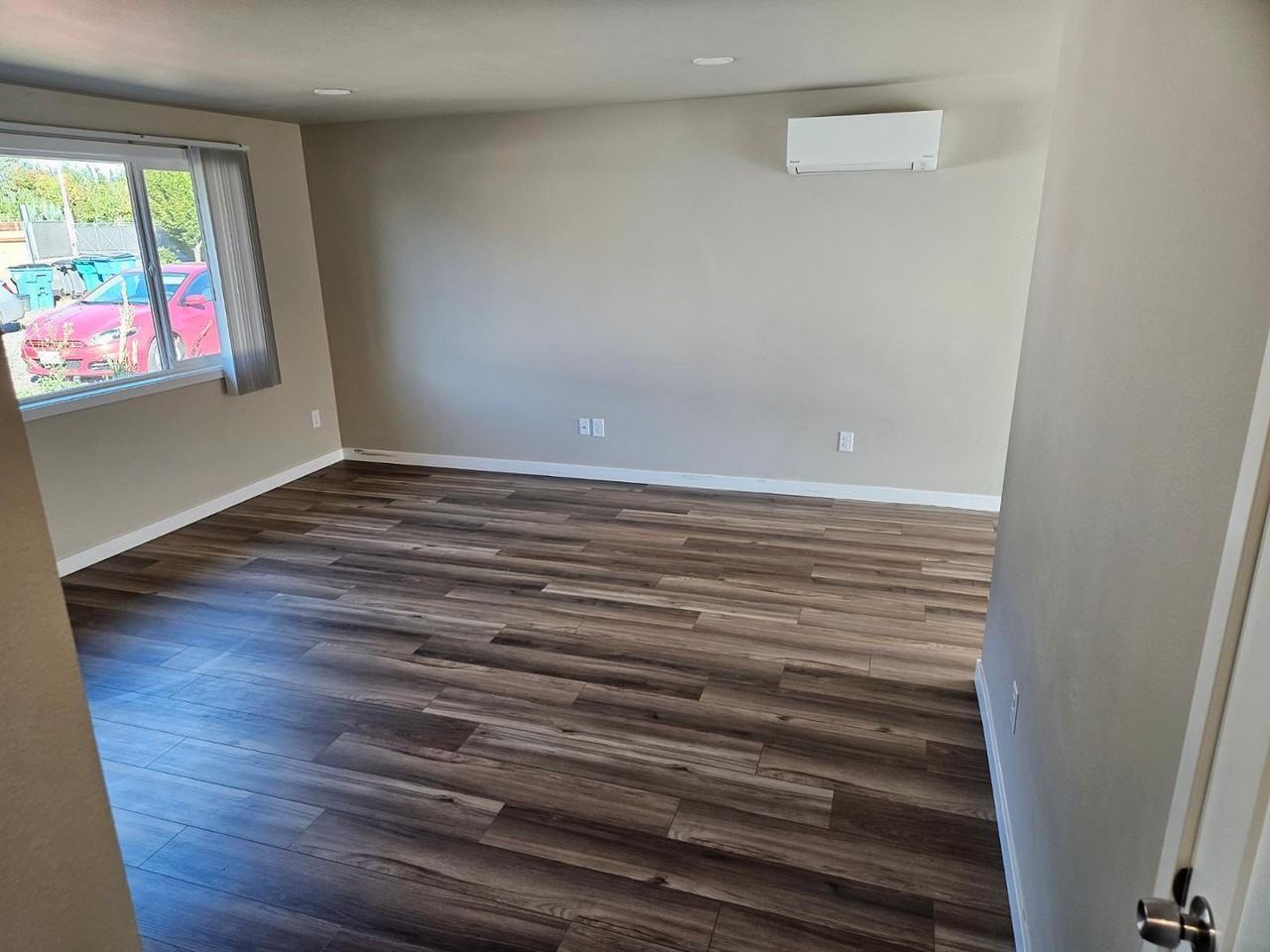 2219 Simpson Ave #B - Photo 5 of 10