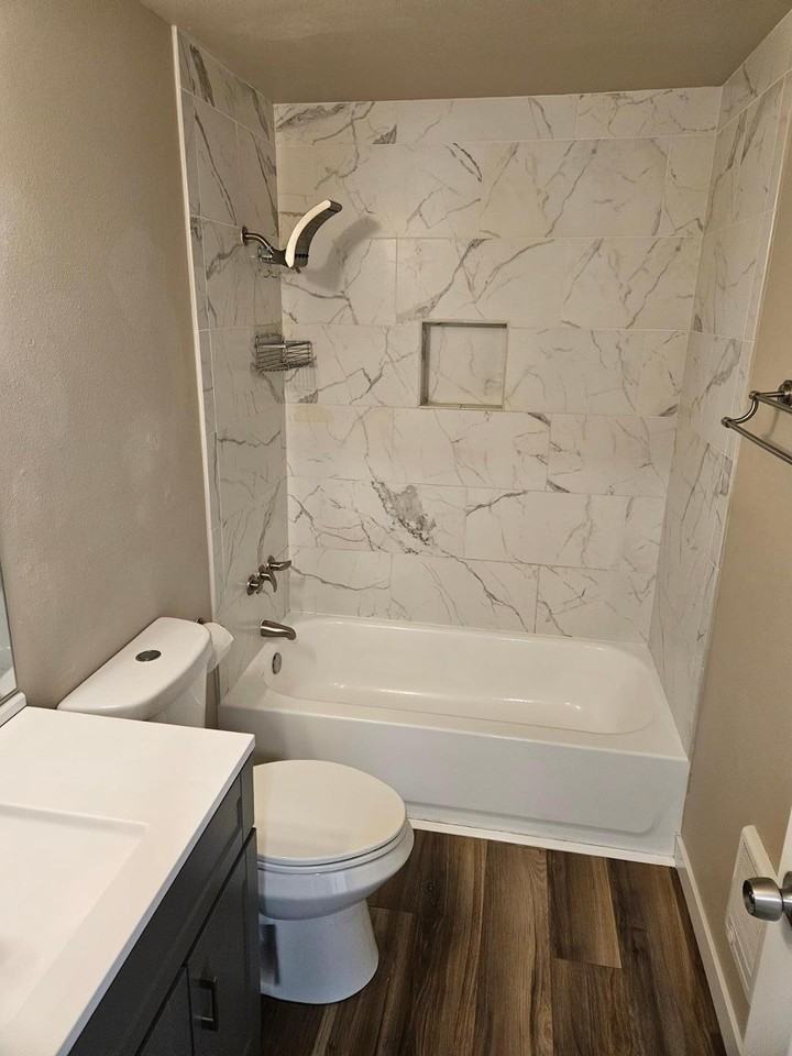 2219 Simpson Ave #B - Photo 6 of 10