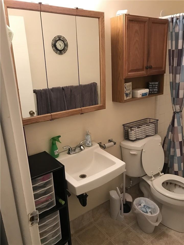 820 N Main St - Photo 4 of 4