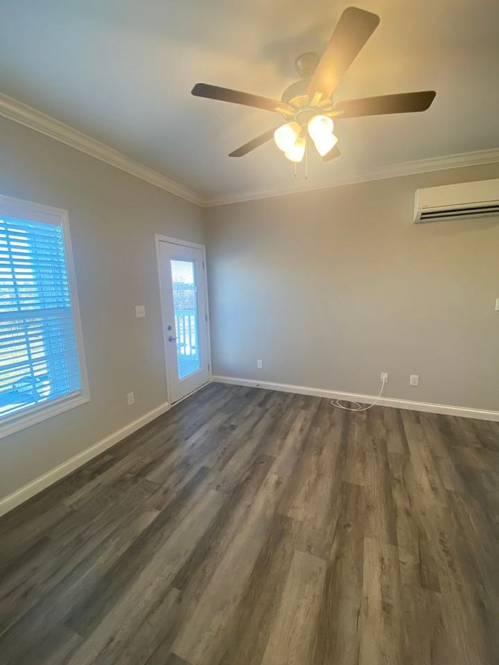 Moss View Apartments - Photo 4 of 21