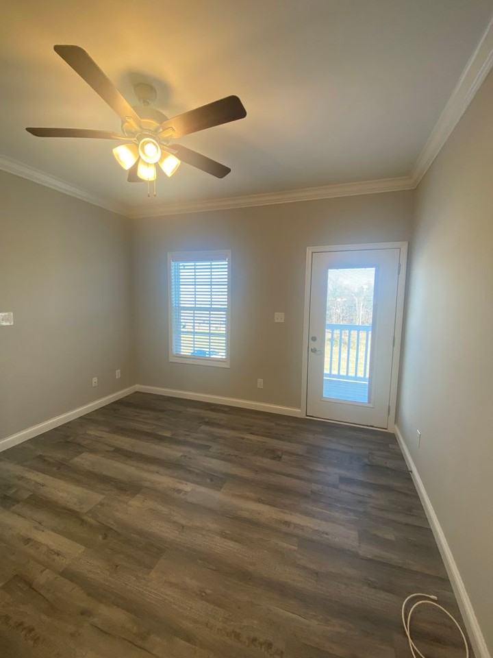 Moss View Apartments - Photo 5 of 21