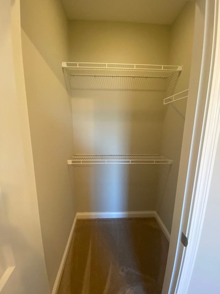 Moss View Apartments - Photo 6 of 21