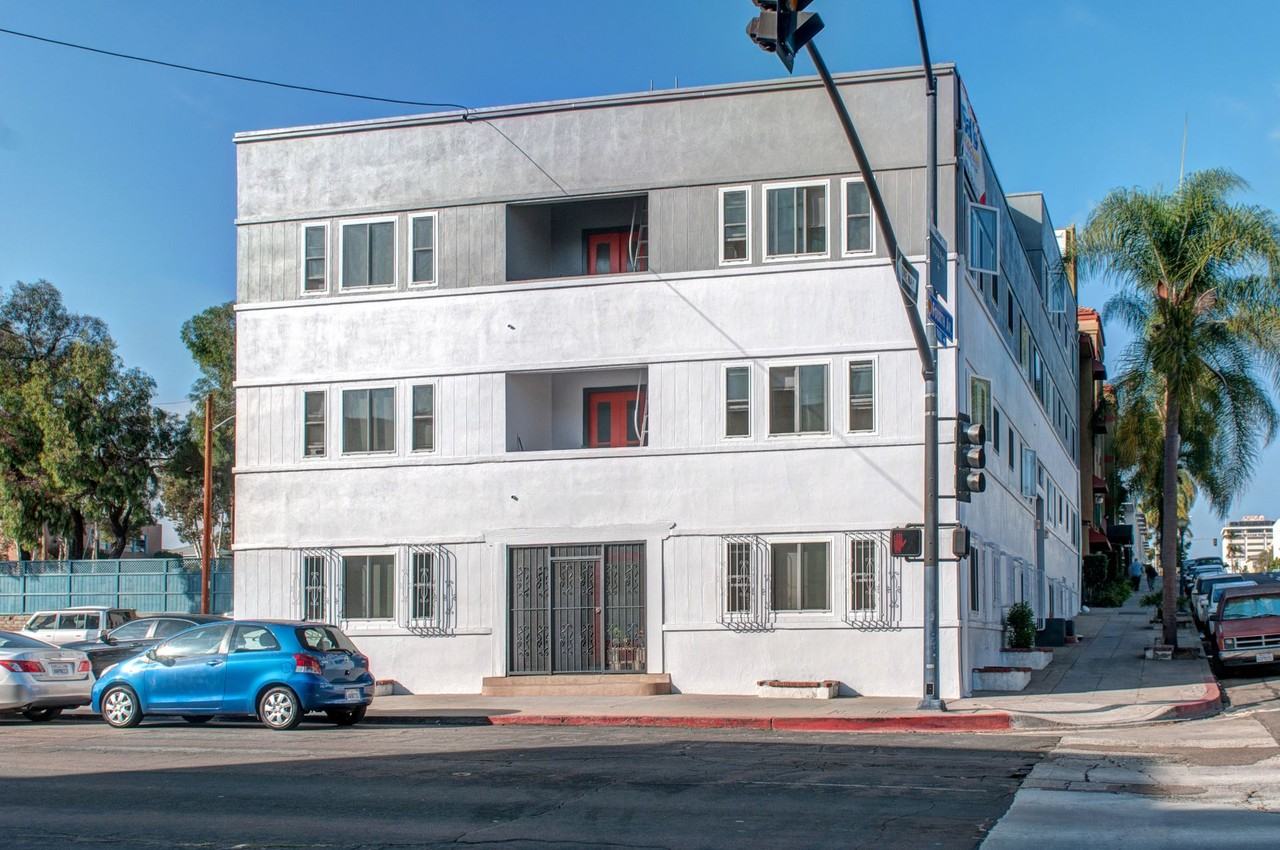 Vintage Studios with Historical Charm - Photo 3 of 4