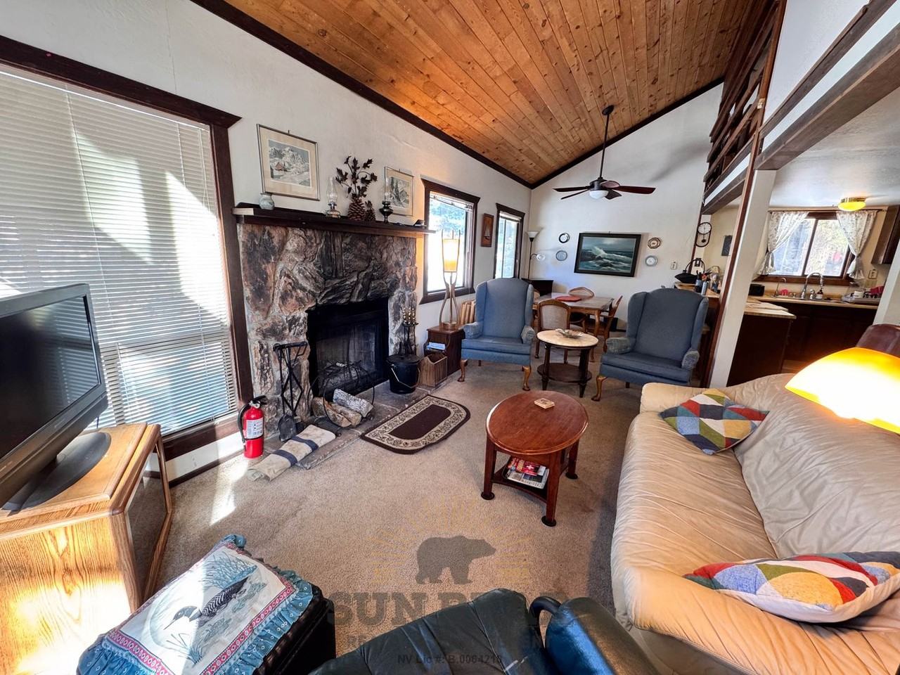 1117 Lucerne Way - Photo 3 of 21