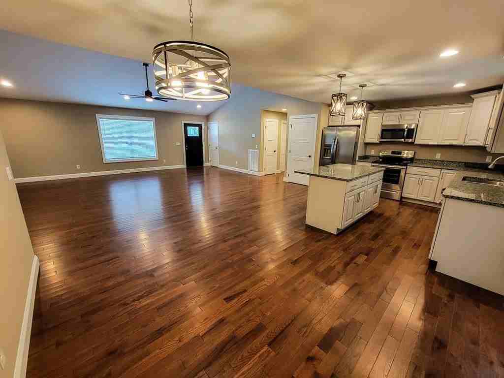 3159 Sparks Dr - Photo 4 of 18