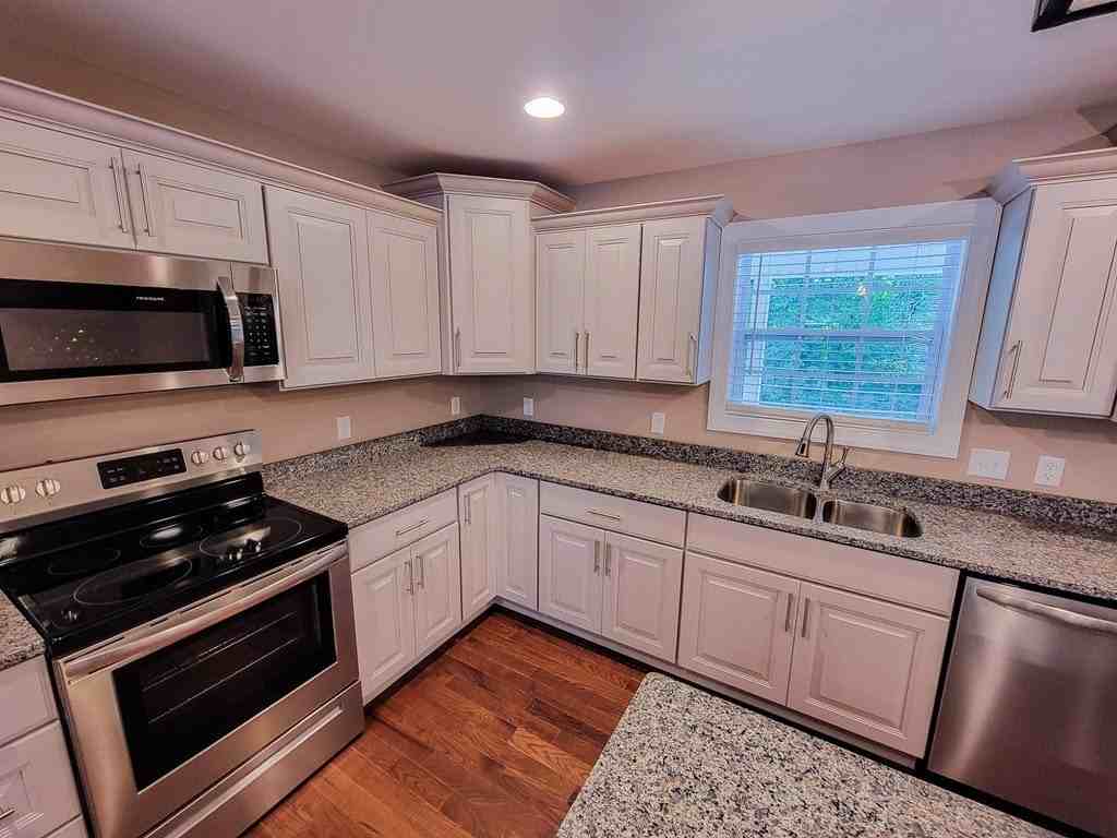 3159 Sparks Dr - Photo 6 of 18