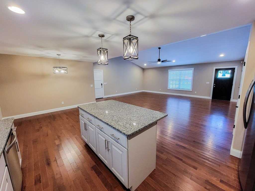 3159 Sparks Dr - Photo 7 of 18