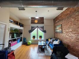 featured image of 4402 Chestnut St