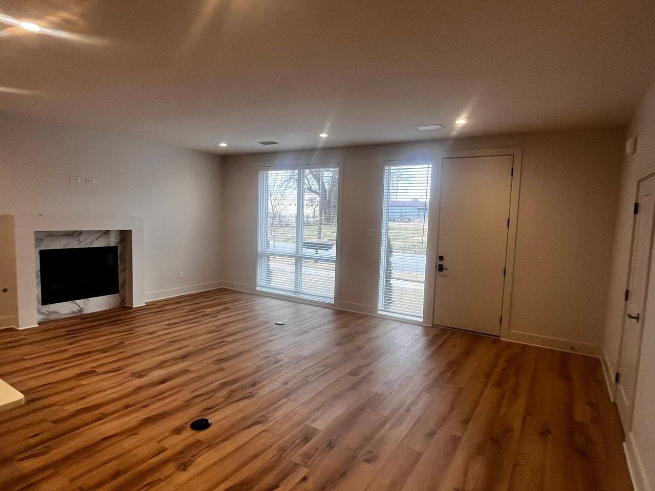 712 N Magnolia St #B - Photo 4 of 15