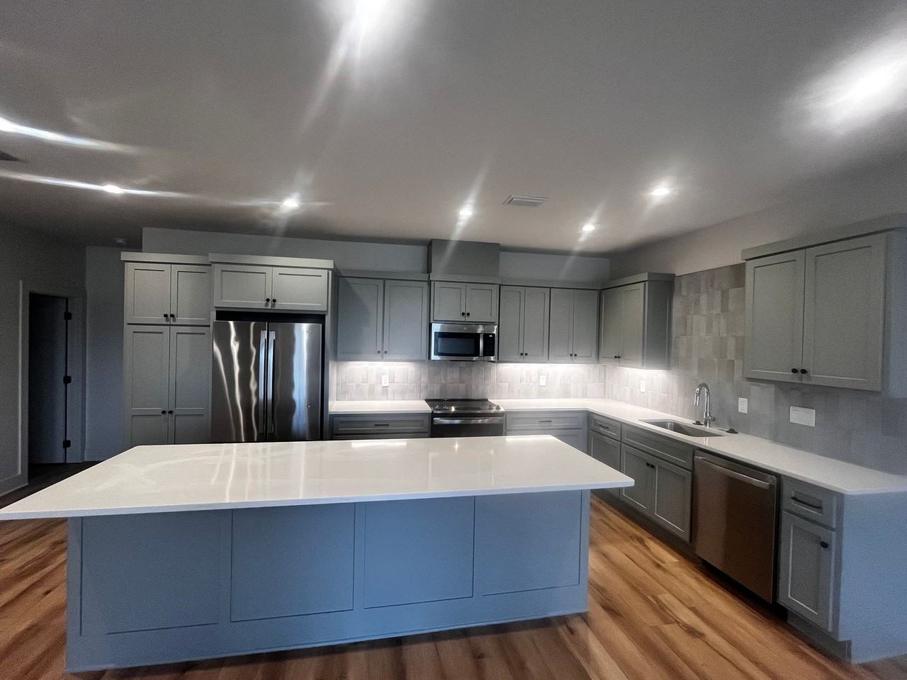 712 N Magnolia St #B - Photo 6 of 15