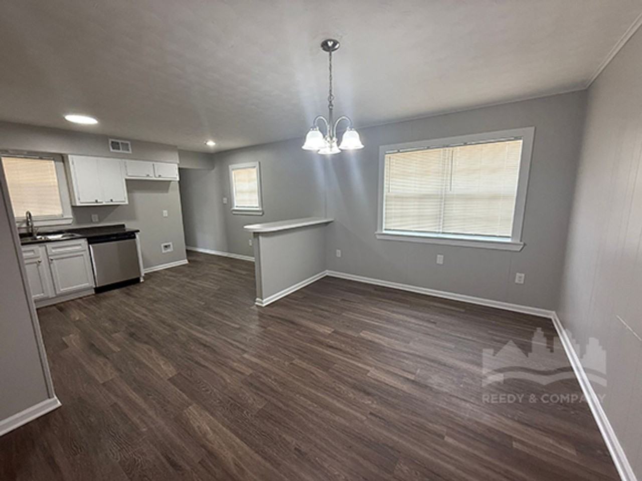 2759 Southmeade Ave - Photo 6 of 18