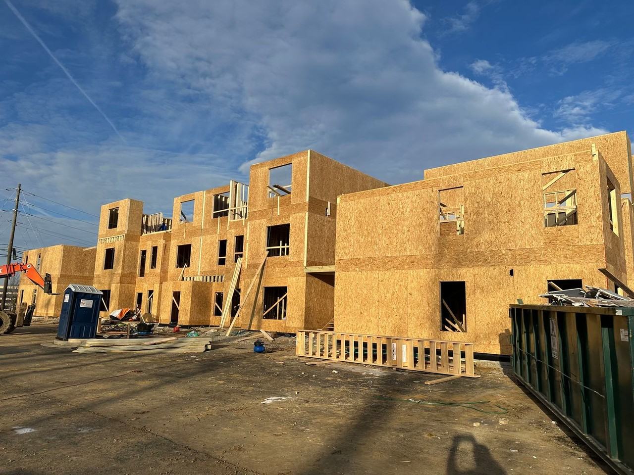 Crestview - Photo 7 of 14