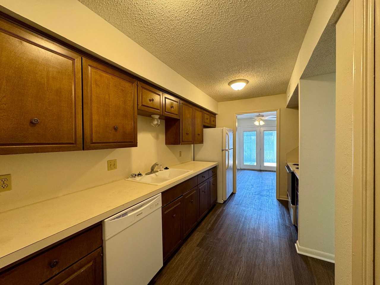 6805 Alford Dr - Photo 5 of 13