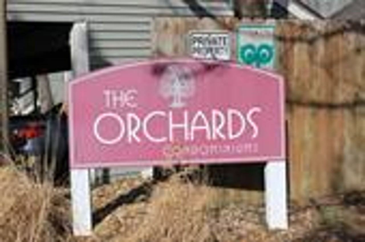 8739 W 106th Ter - Photo 3 of 21