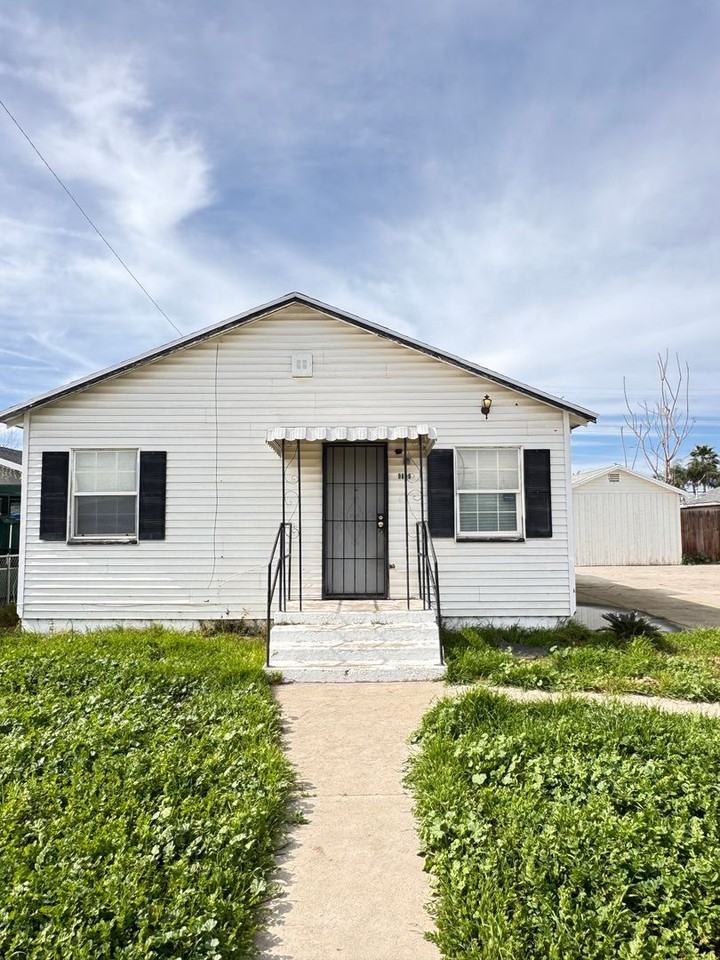 9809 Aim Ave - Photo 2 of 17