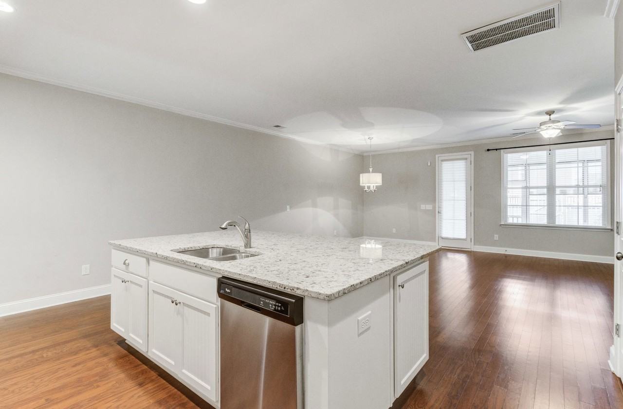 2005 Kings Gate Ln - Photo 7 of 8