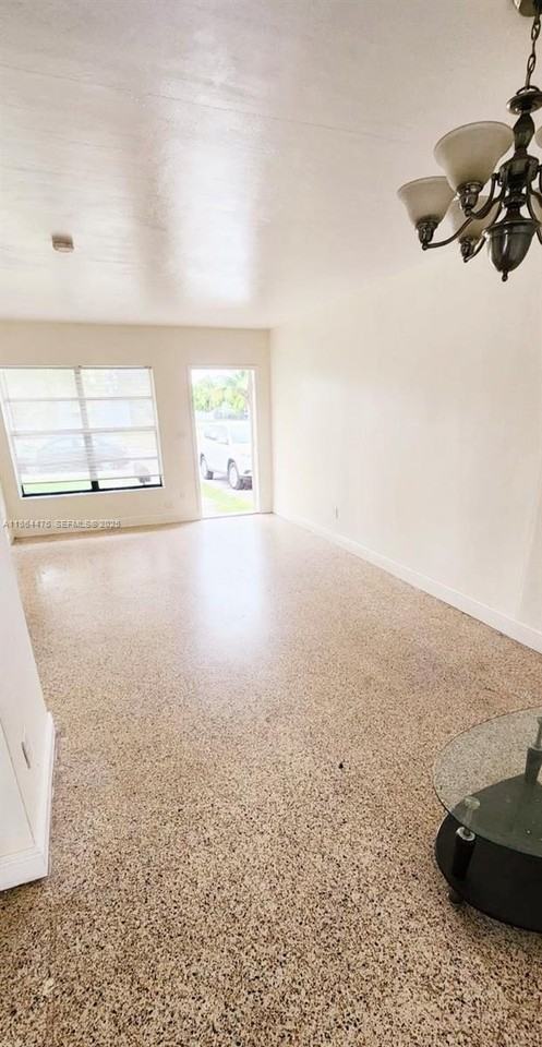 1051 Northeast 155th Street - Photo 7 of 10