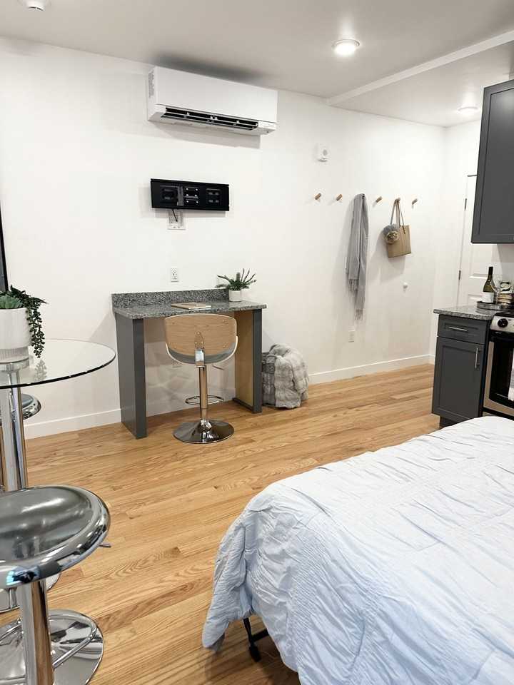 165 Hawthorne - Photo 5 of 14