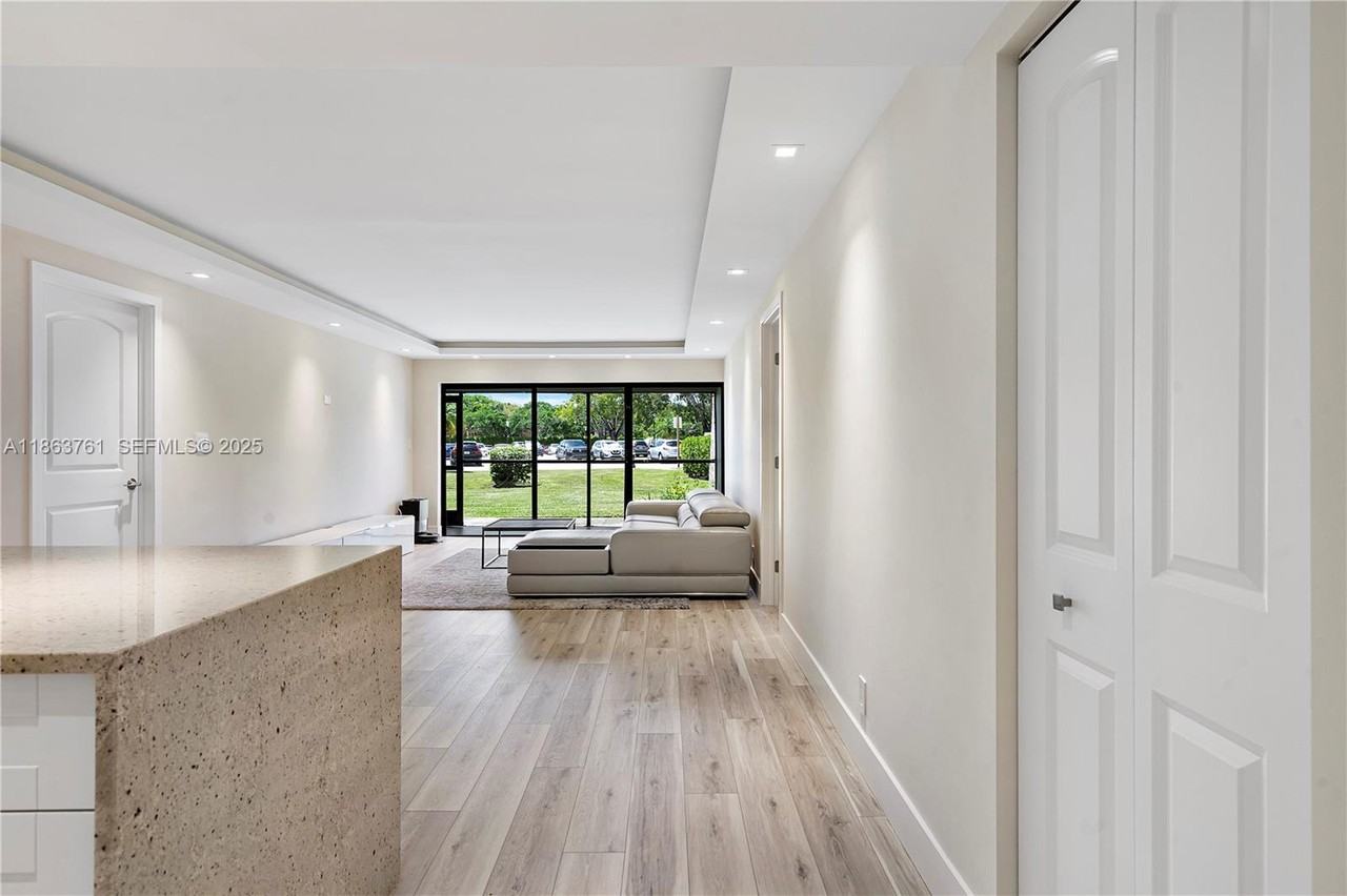 230 Lakeview Drive ##106 - Photo 2 of 45