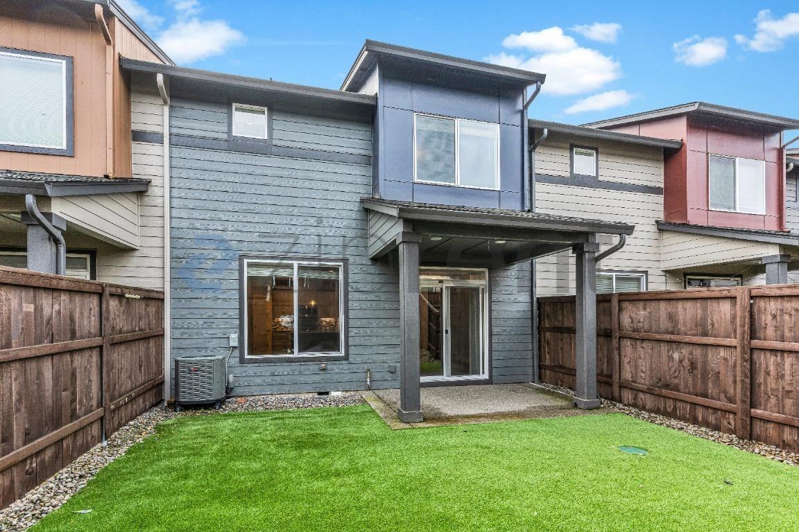 12028 Ne 108th St - Photo 7 of 28