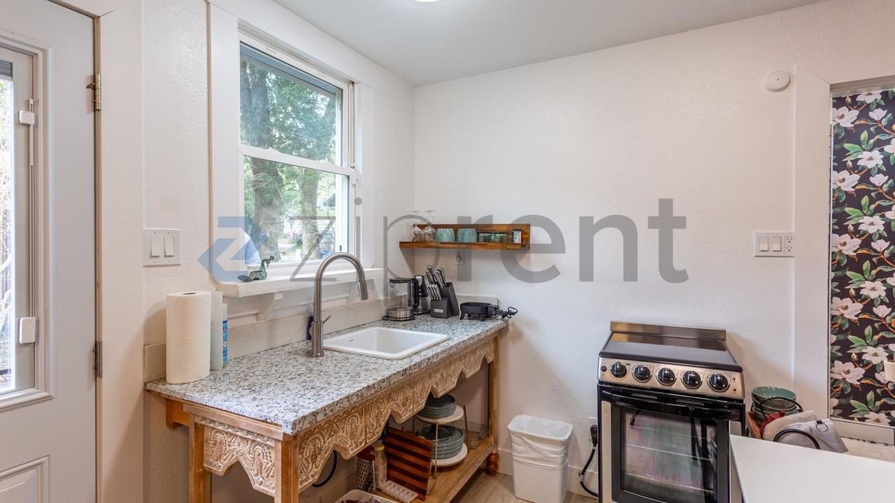 6010 Cazadero Hwy - Photo 7 of 19