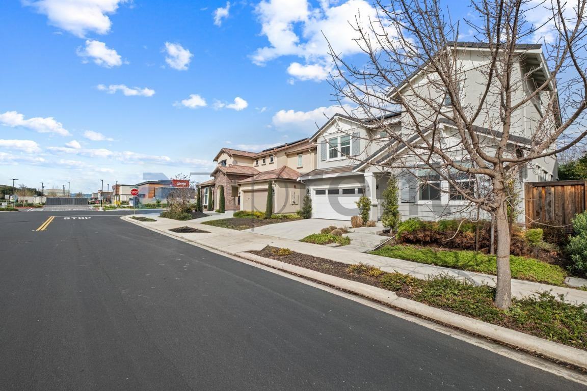 285 Bear Creek Dr - Photo 2 of 48