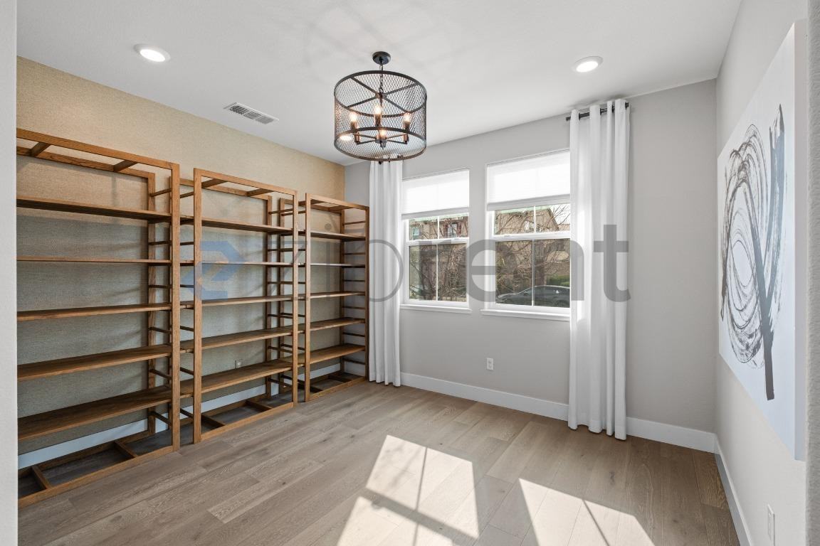 285 Bear Creek Dr - Photo 7 of 48