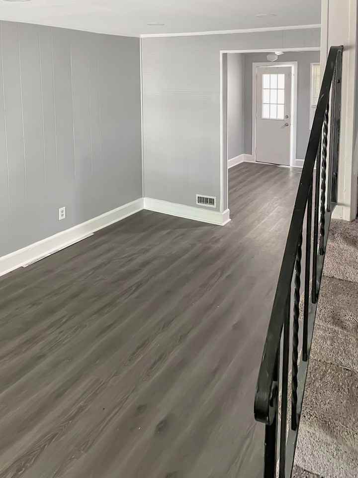 921 Bonaparte Ave - Photo 3 of 13