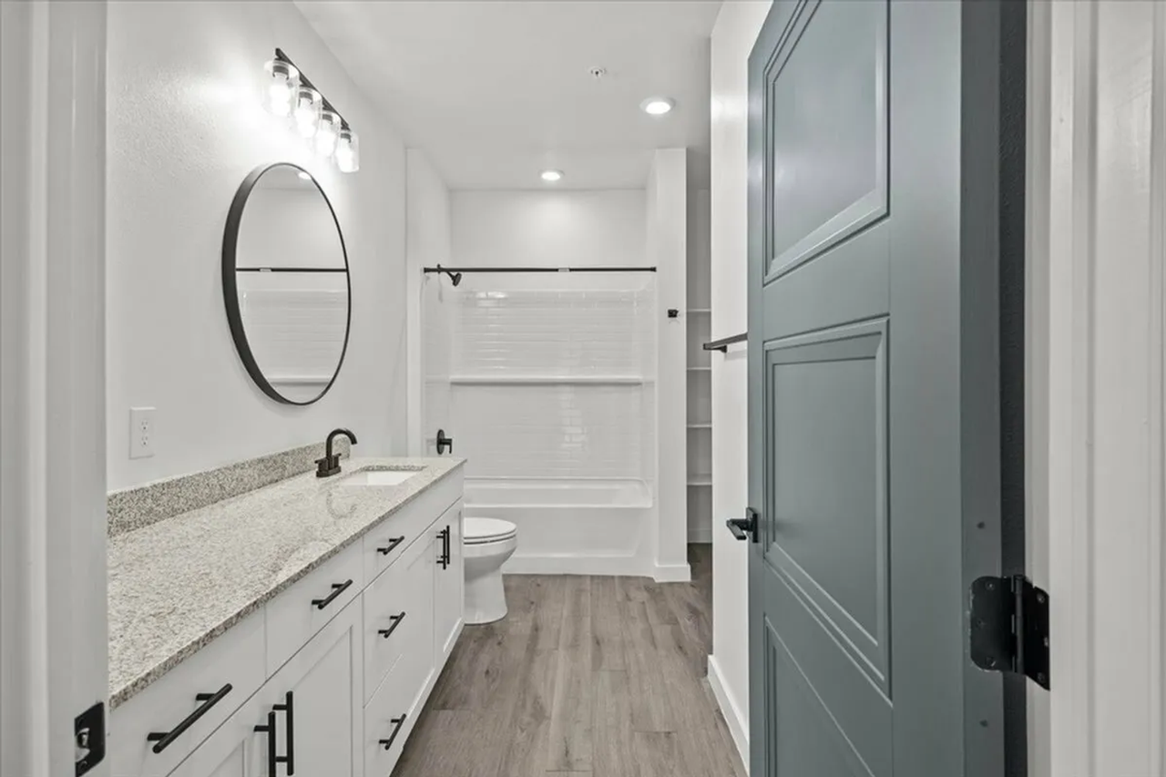 The Residences at Toler - Photo 4 of 14