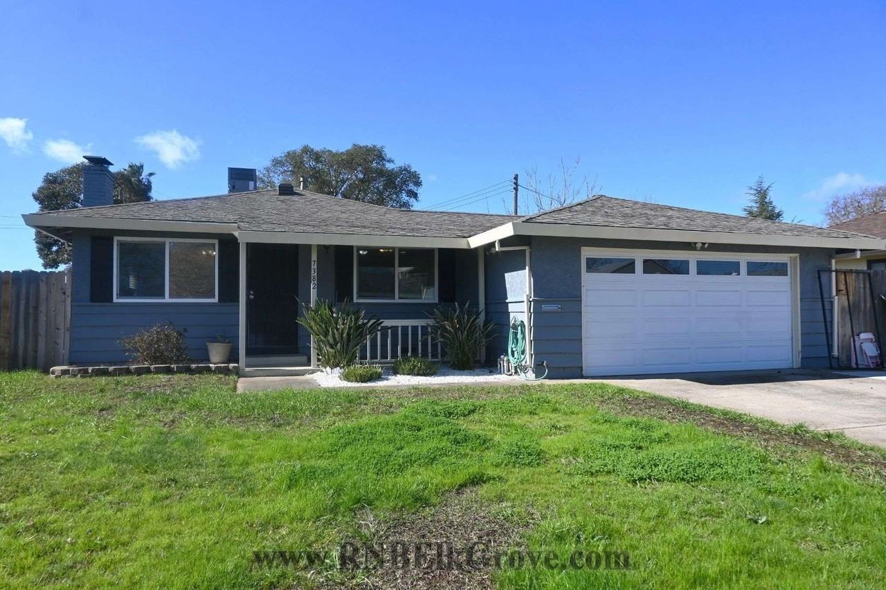 7382 Stratford St - Photo 2 of 17