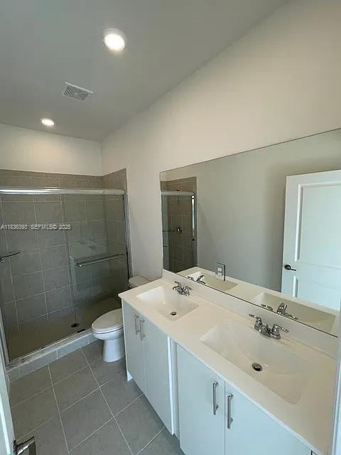 1323 Southeast 7th Terrace - Photo 2 of 15