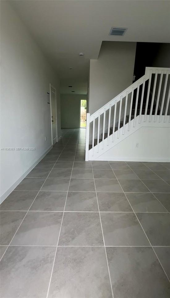 1323 Southeast 7th Terrace - Photo 7 of 15