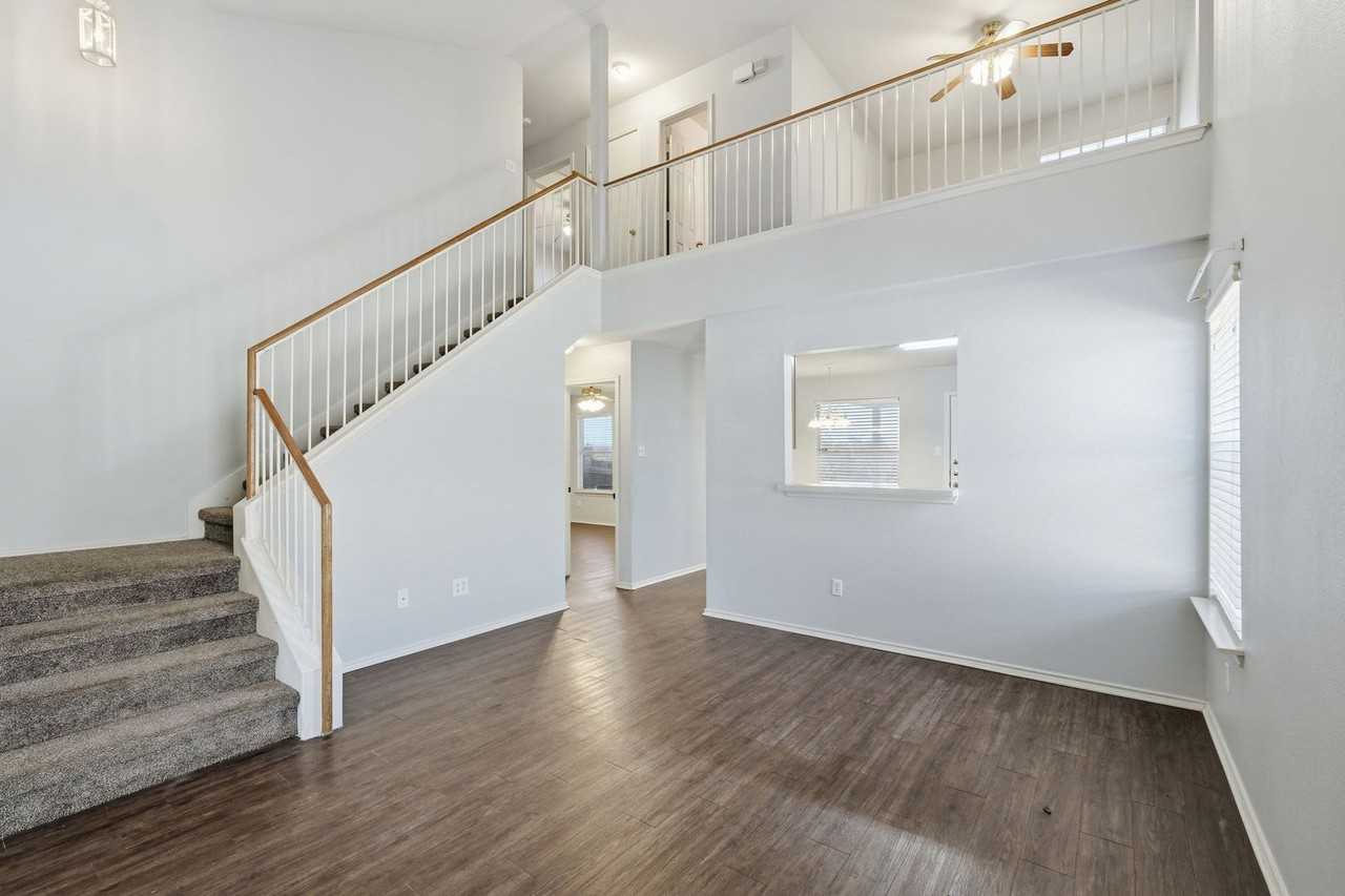 13516 Lyndon B Johnson St - Photo 2 of 19