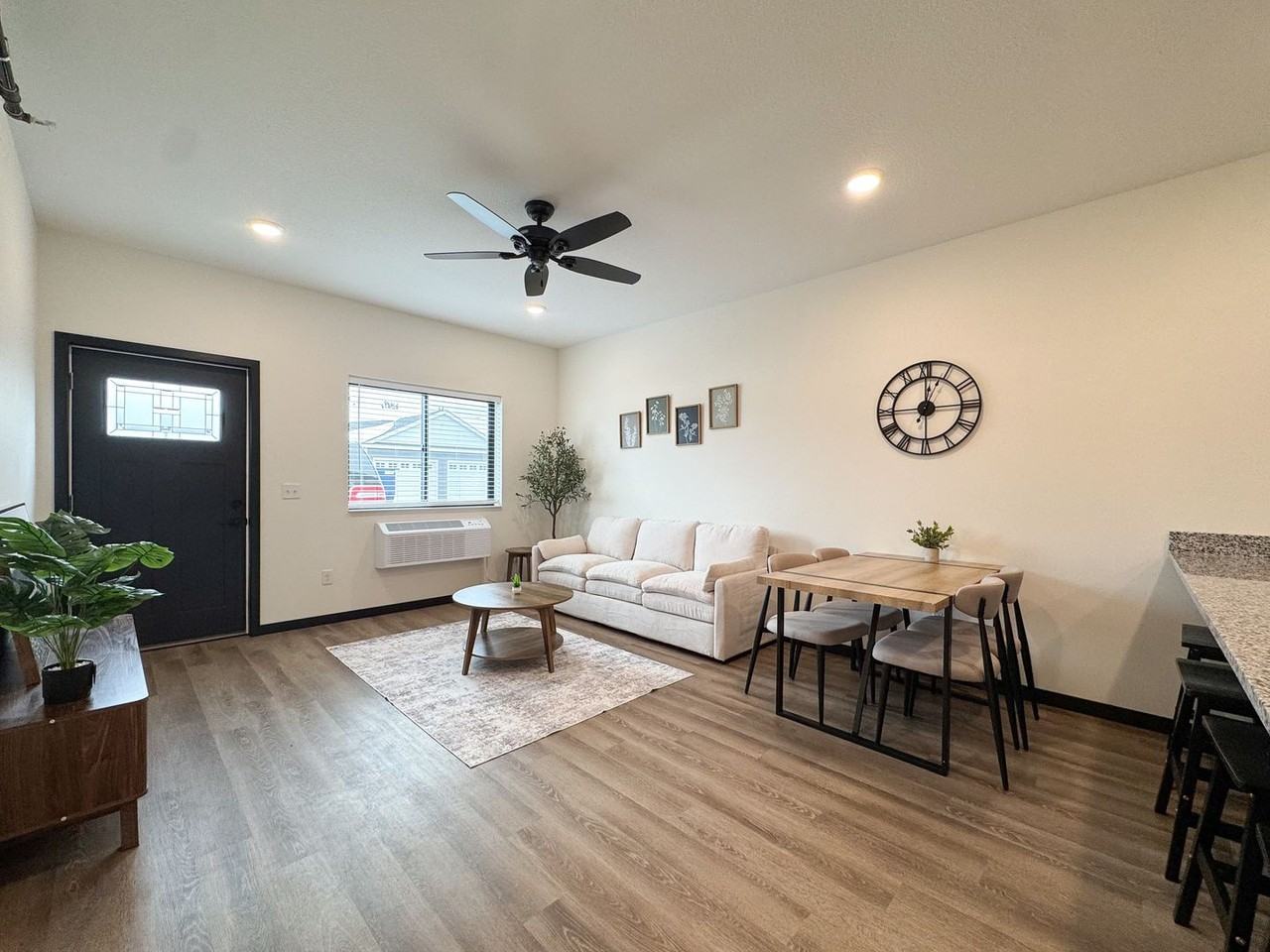 Liberty Villas Bldg. 01 - Photo 4 of 50