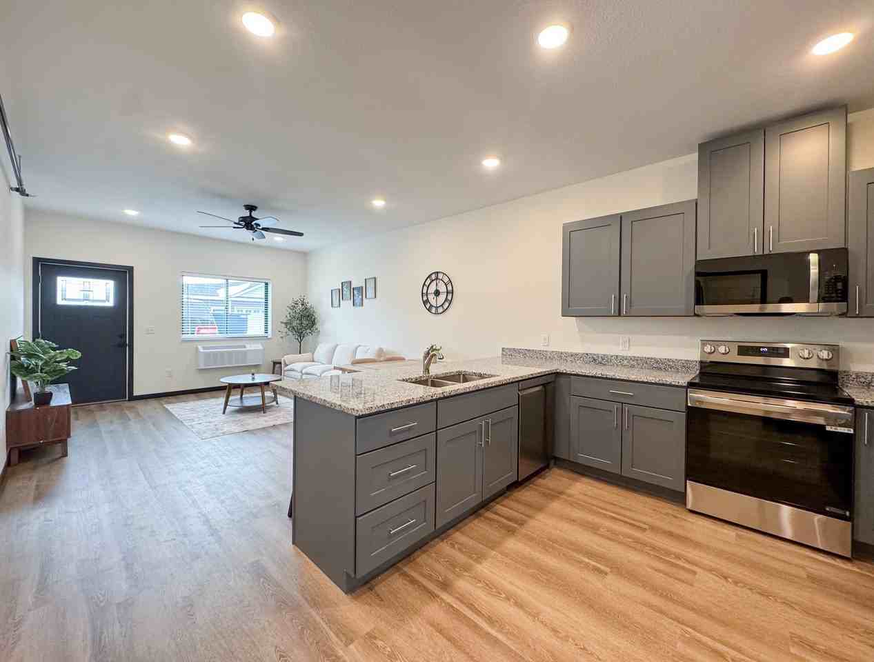 Liberty Villas Bldg. 01 - Photo 7 of 50