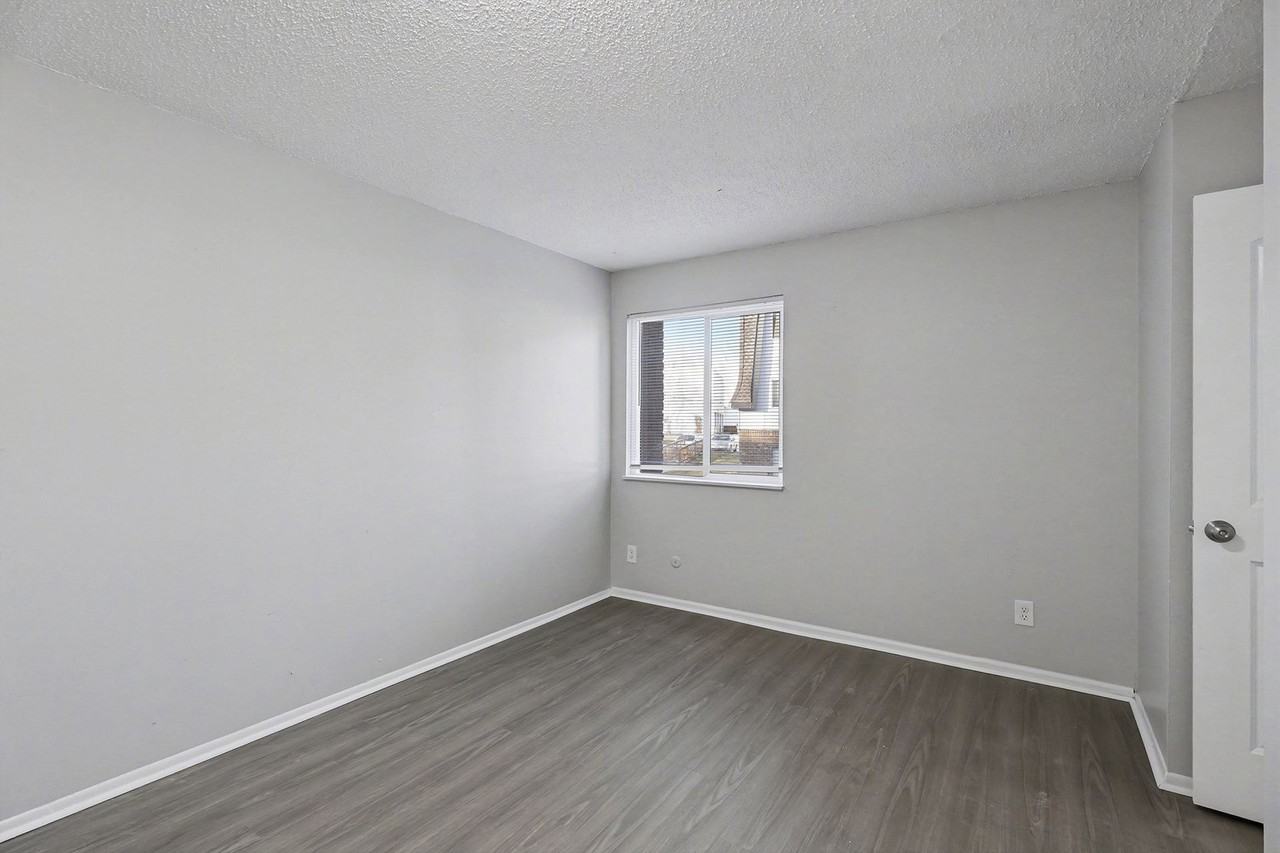 Stoneybrook Apartments - Photo 7 of 50