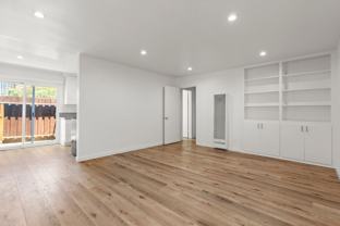 Rowena - Photo 1 of 1