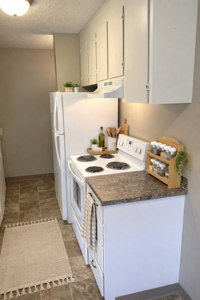229 Canyon Dr #3 - Photo 3 of 18