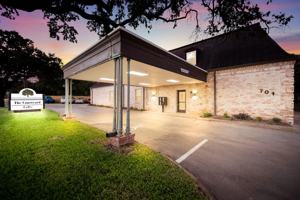 featured image of 701 N New Rd #201