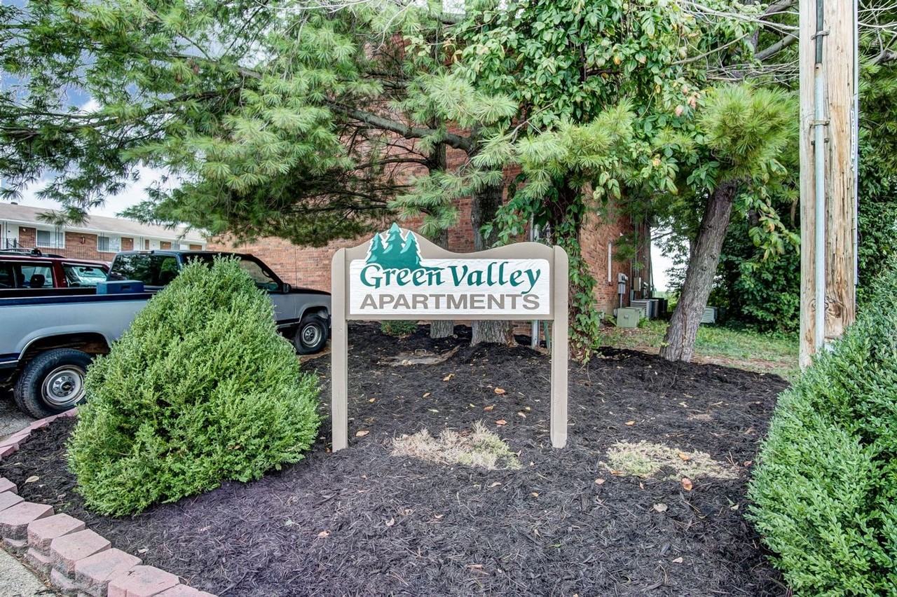 525 Green Valley Dr #9 - Photo 2 of 11