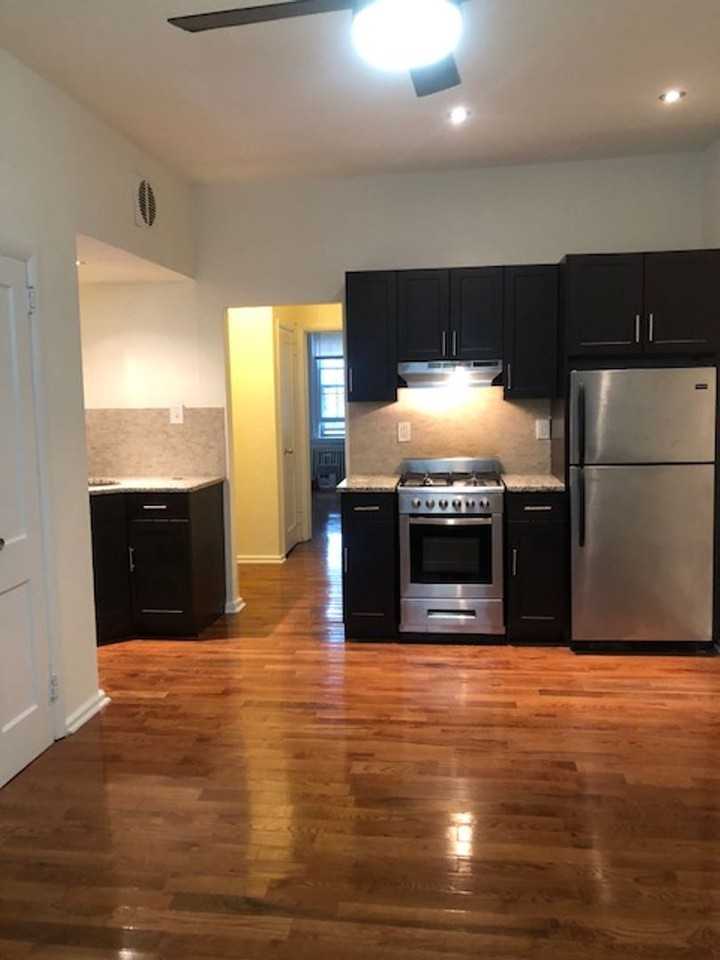 700 Fairmount - Photo 2 of 26