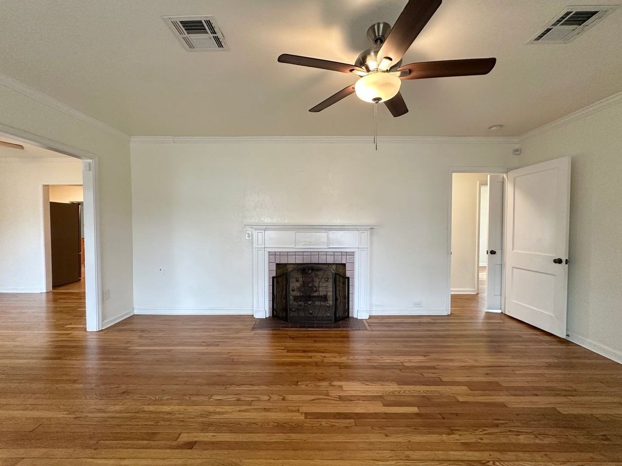 1301 N 2nd St - Photo 3 of 34