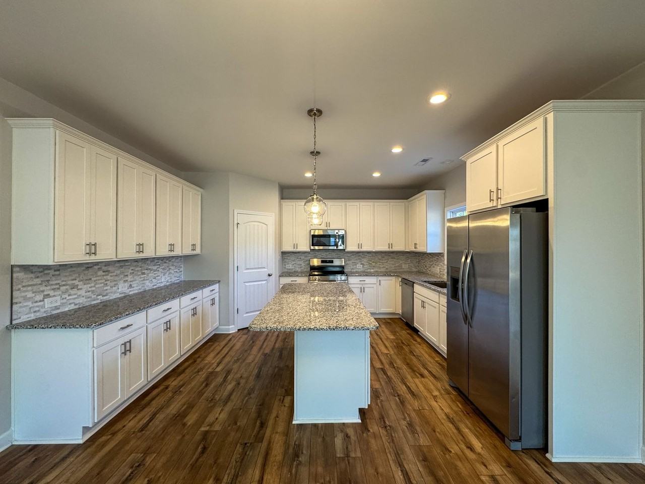 5571 Tall Timbers Dr - Photo 4 of 44