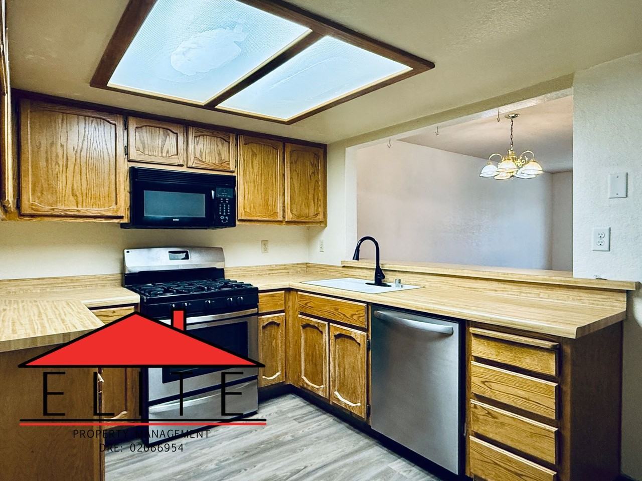 269 E Upjohn Ave - Photo 4 of 19