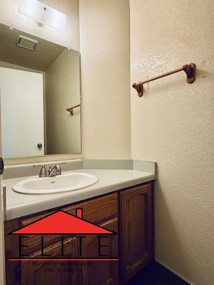 269 E Upjohn Ave - Photo 5 of 19