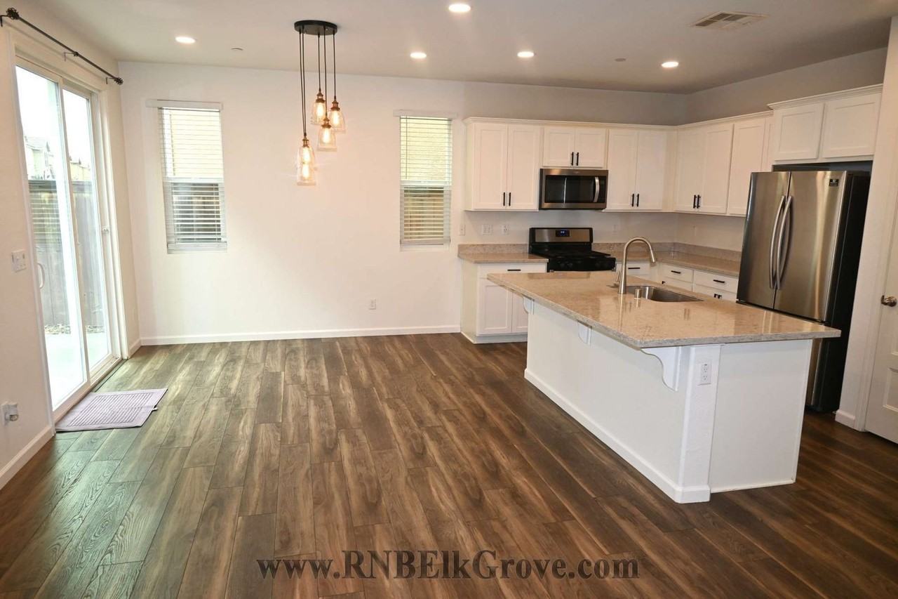 8883 Tethys Ln - Photo 7 of 25