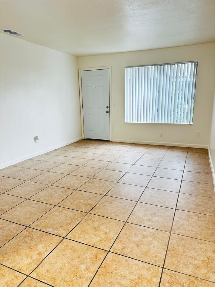 Sunset Apartments - Photo 2 of 8