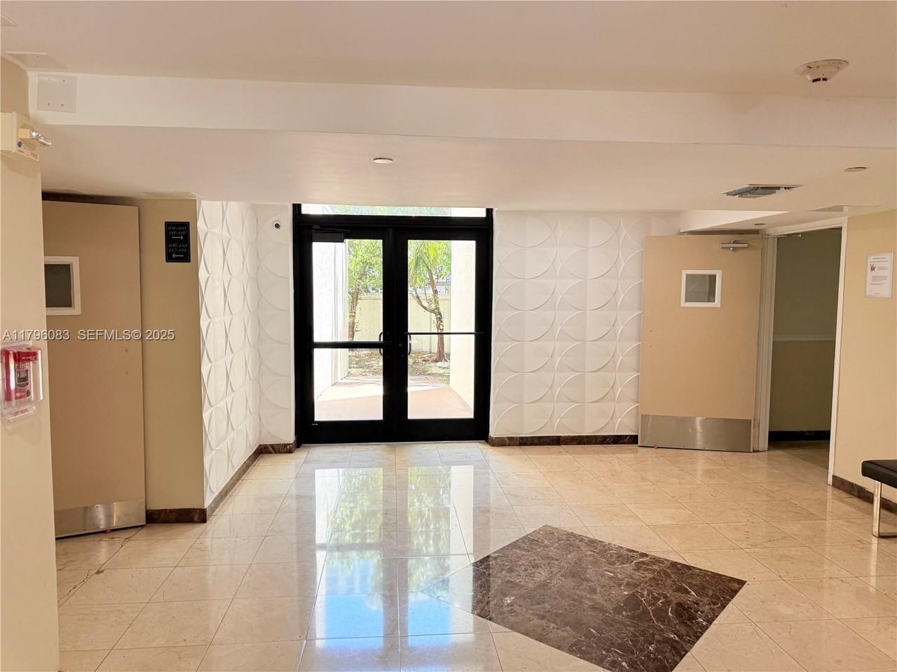 16909 North Bay Road ##116 - Photo 3 of 15