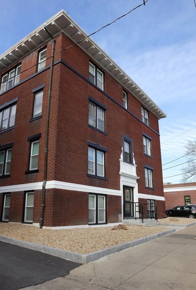 182 Lafayette Street Salem, MA 01970 - Photo 2 of 24